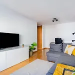 アパート Olaias Park Flat