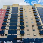 アパート Olaias Park Flat リスボン