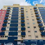 Appartamento Olaias Park Flat Lisbona